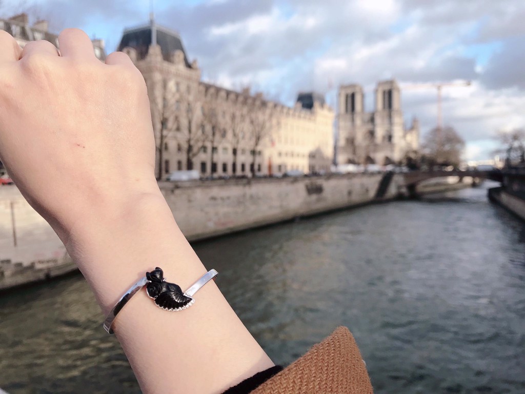 ĐEO HỒ LY PHONG THỦY SAO CHO CÓ LINH NGHIỆM ?